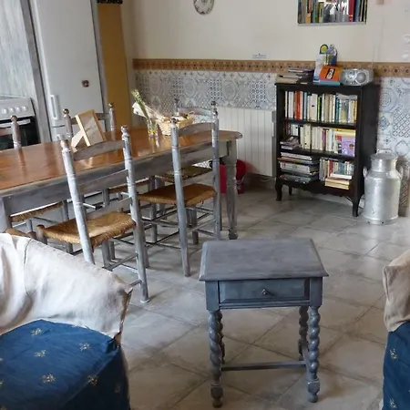 La Champillaumiere Holiday home Champeix